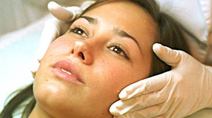 Técnicas y tratamientos para eliminar las cicatrices y marcas del acné: Dermoabrasión